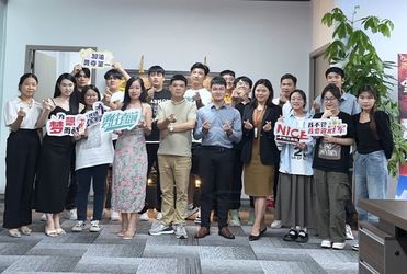 SHENZHEN KINGWE-STAR OPTO-ELECTRONICS TECHNOLOGY  CO, LTD. Produktionslinie des Herstellers