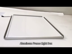 Schnell wechseln Sie Plakate, sobald sie ohne Werkzeuge freigeschaltet sind, dank des Clip-Frame-Designs.