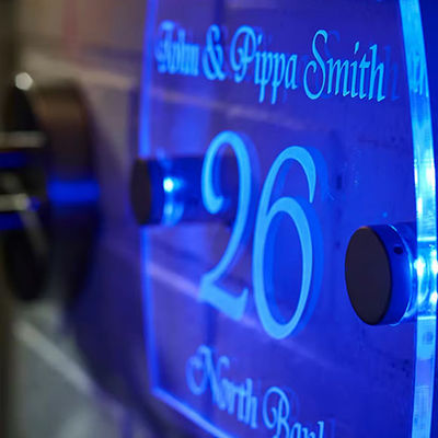 kaufen Akryl-Hintergrundbeleuchtung 3d Led Akryl-Schilder Odm Schild Außenwerbung Blau Online-Herstellung