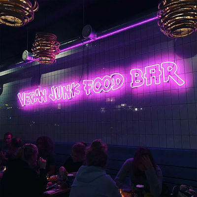 Leuchtende LED-Neonlampen Auftragsdesign Außenneonschilder Acrylmaterial