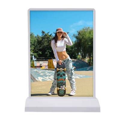 Doppelseitige wiederaufladbare Leuchten 5V 2A Led-Displayboxen